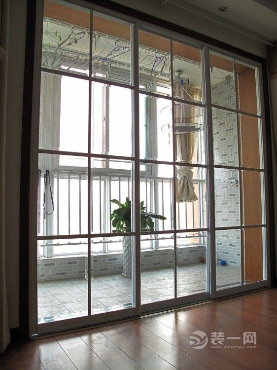 阳台推拉门选购知识 武汉装修网分享推拉门效果图 - 本地资讯 - 装一